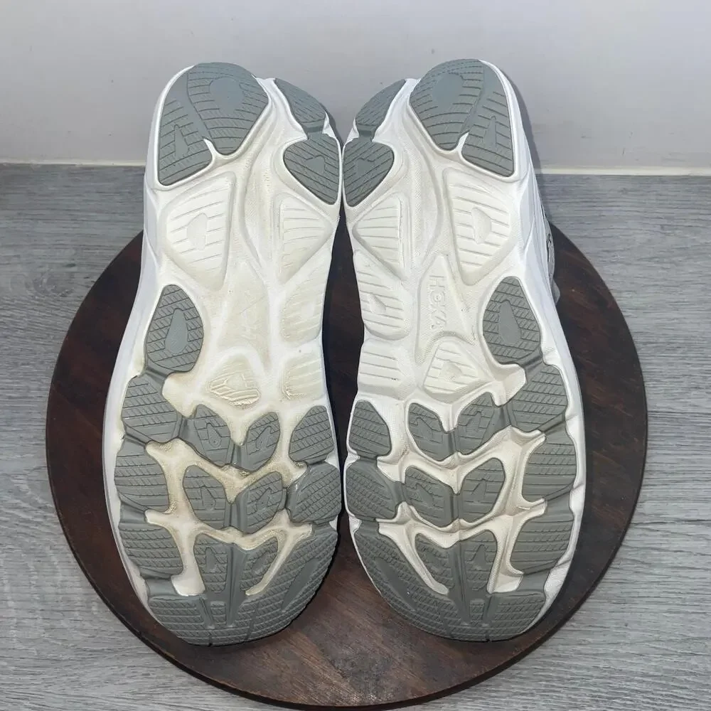 Hoka One One hoka one